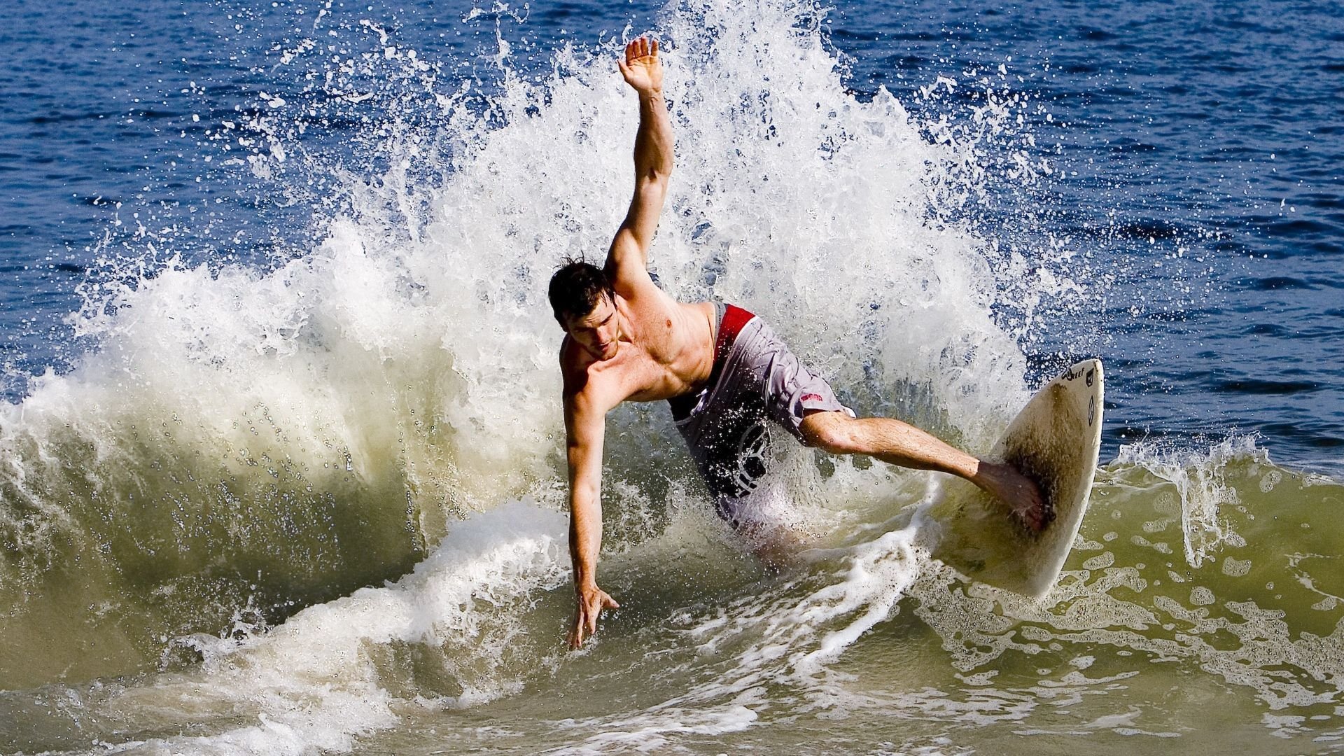 梅西重要时刻表现优异，快船带队取胜！赢得满堂喝彩